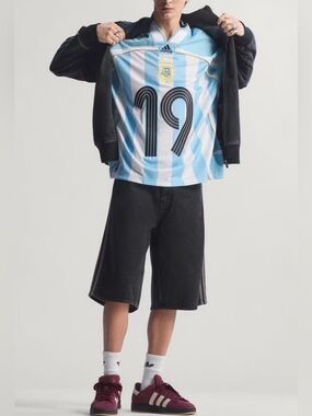 NWT BRINGBACK REMIXED
ARGENTINA JERSEY
Men Originals with #19